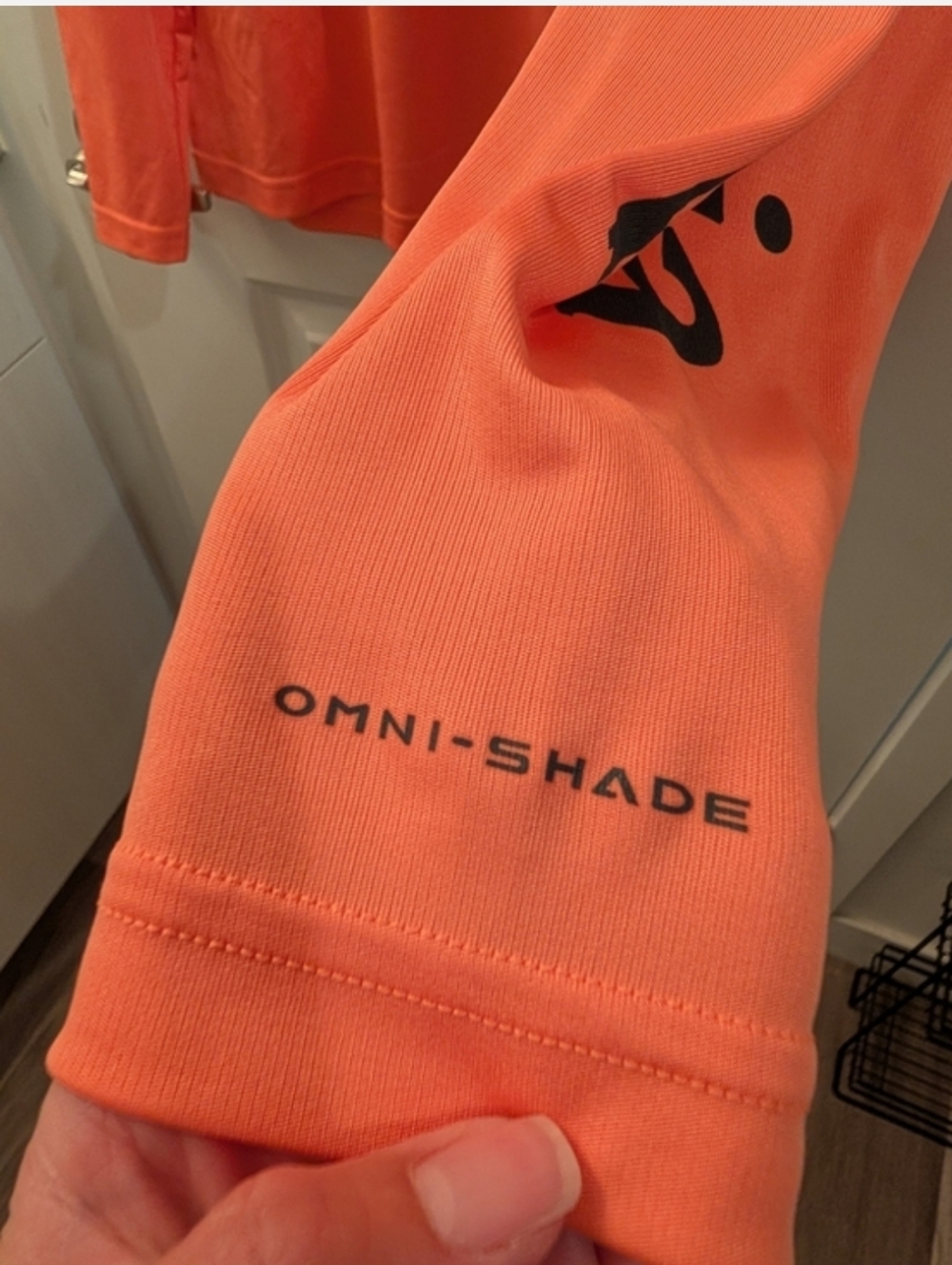 Men's Columbia PFG Omni-Shade Sun Shirt - Picture 6 of 11